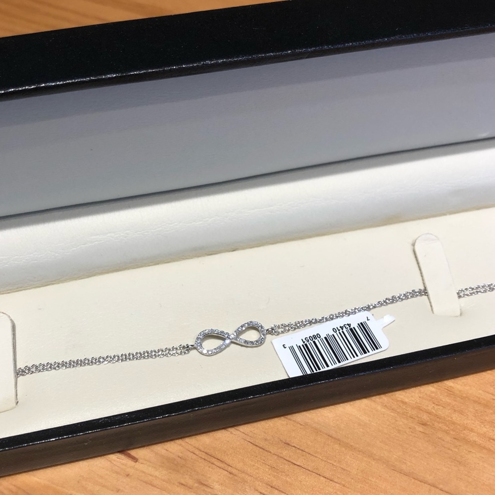 NEW INFINITY DIAMOND BRACELET